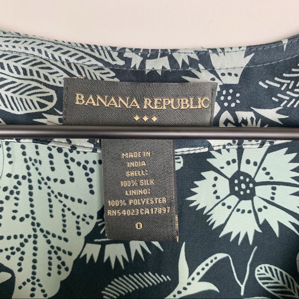 Banana Republic | Sleeveless Floral Silk Dress - Picture 6 of 7
